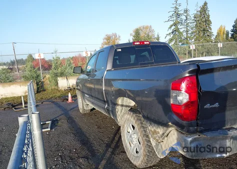 2014 Toyota Tundra Sr5 4.6L V8 z USA, uszkodzony, nr VIN 5TFUM5F12EX059004